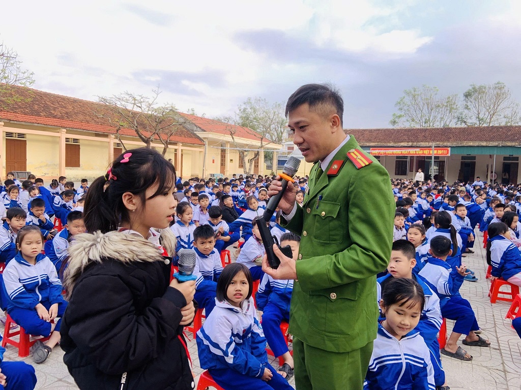 Một số hình ảnh tuyên truyền tại trường học