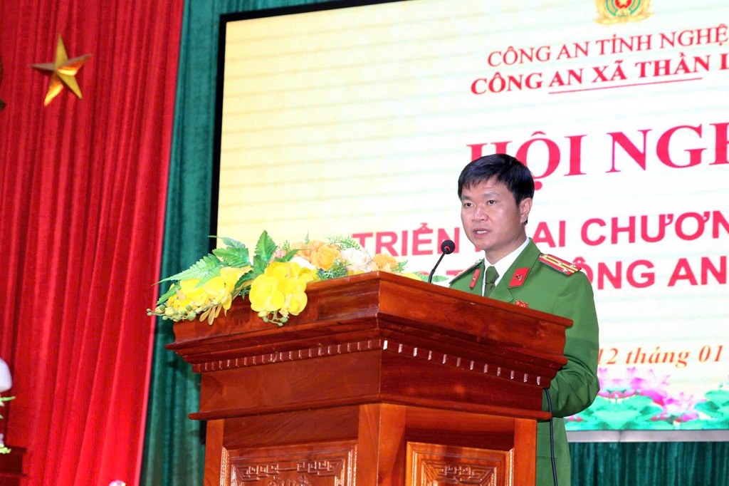 Đồng chí Thượng tá Phạm Thành Long, Ủy viên Ban Thường vụ Đảng ủy, Phó Giám đốc Công an tỉnh phát biểu chỉ đạo tại Hội nghị