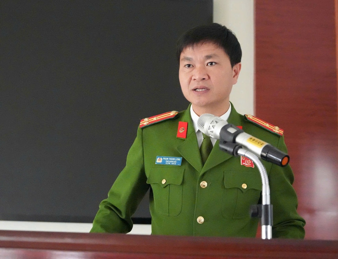 Đồng chí Thượng tá Phạm Thành Long, Ủy viên Ban Thường vụ Đảng ủy, Phó Giám đốc Công an tỉnh phát biểu chỉ đạo tại Hội nghị 