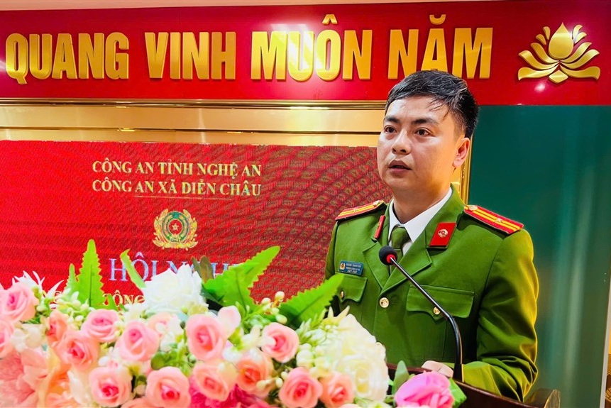 Đồng chí Thiếu tá Hoàng Thanh Hải, Trưởng Công an xã Diễn Châu phát biểu