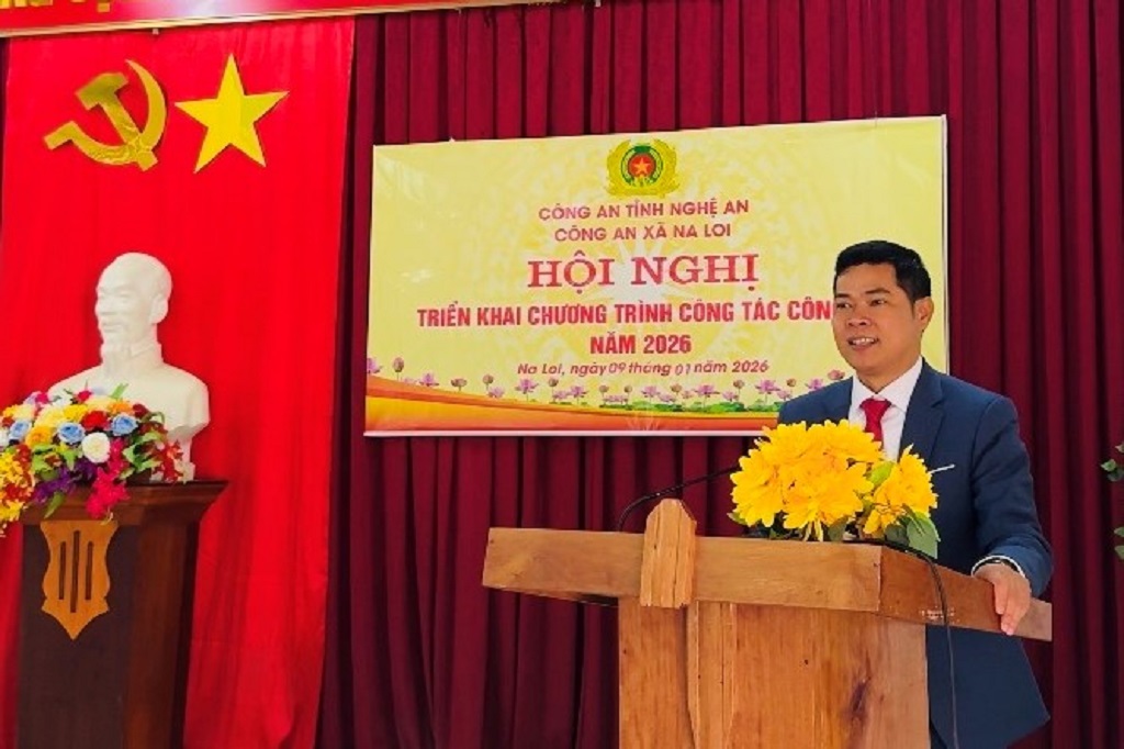 Đồng chí Lang Thanh Lương, Bí thư Đảng ủy, Chủ tịch HĐND xã phát biểu chỉ đạo tại Hội nghị