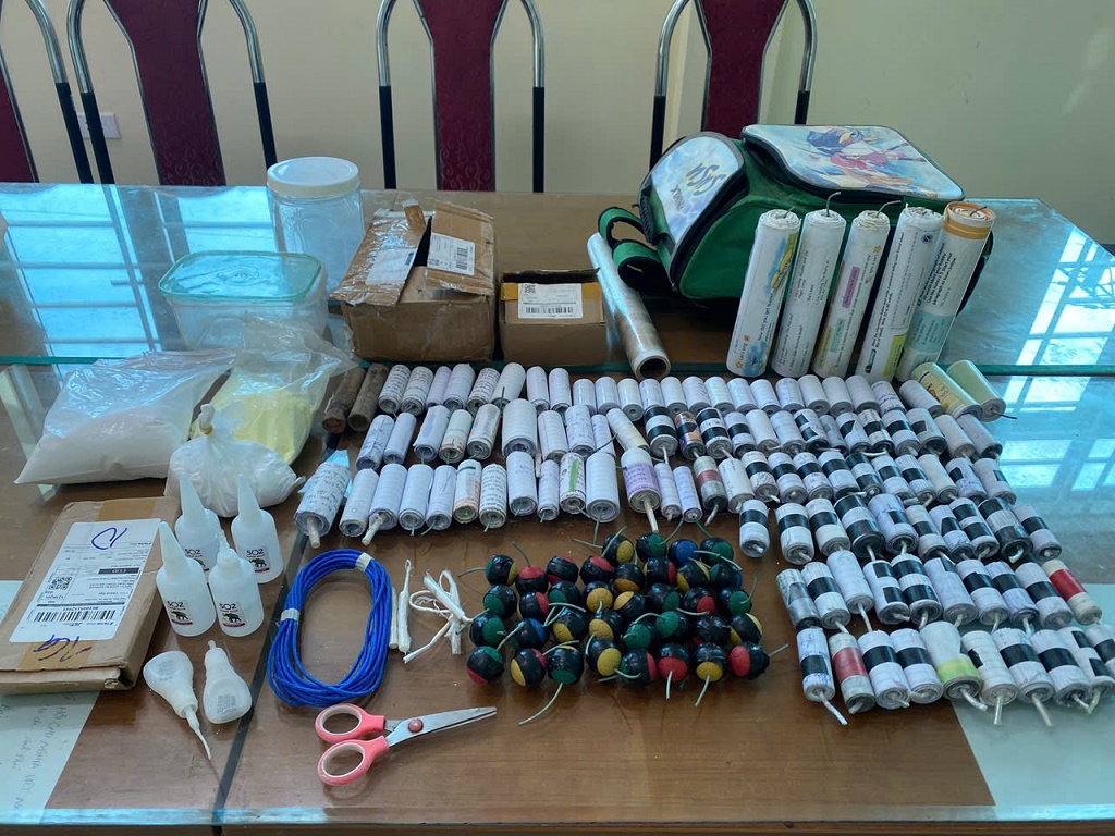 Số pháo tự chế giao nộp  