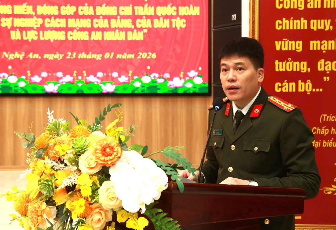 Đồng chí Đại tá –  PGS.TS Trần Hồng Quang - Phó Bí thư Đảng ủy, Phó Giám đốc Công an tỉnh phát biểu tại buổi tọa đàm