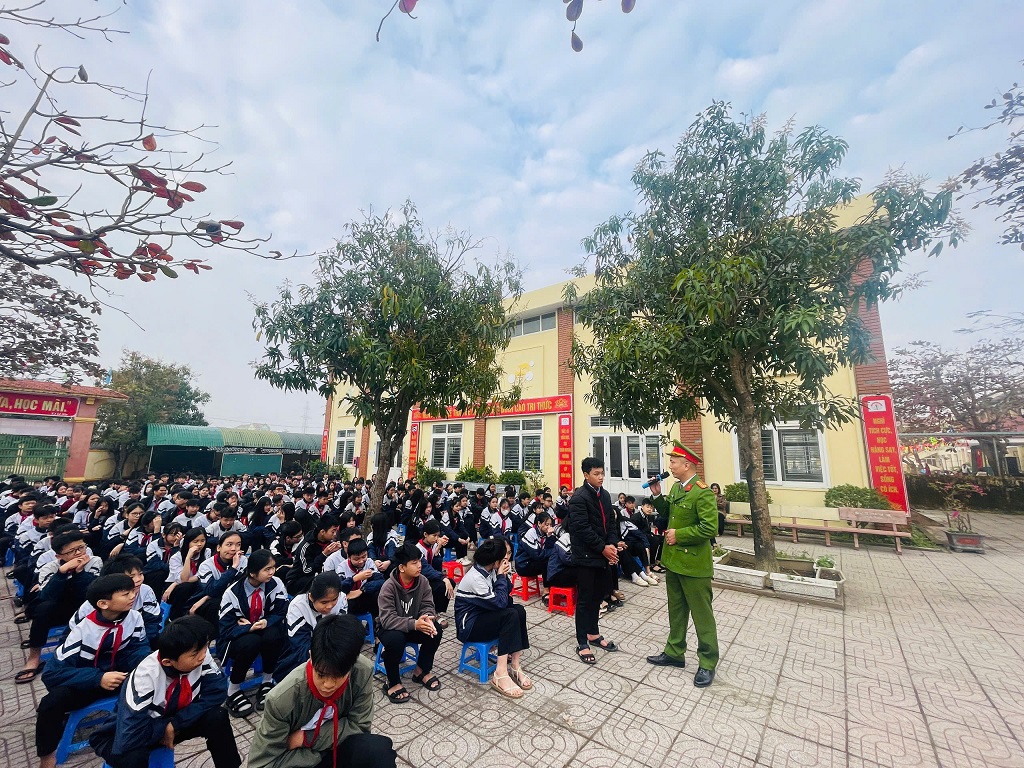 Buổi tuyên truyền nhận được sự hào hứng, sôi nổi của học sinh