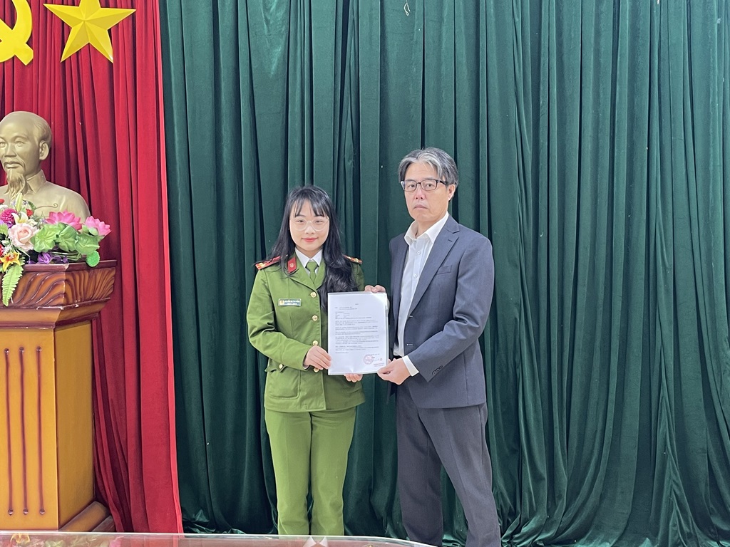 Ông Hayato viết thư cảm ơn Công an xã Hưng Nguyên Nam