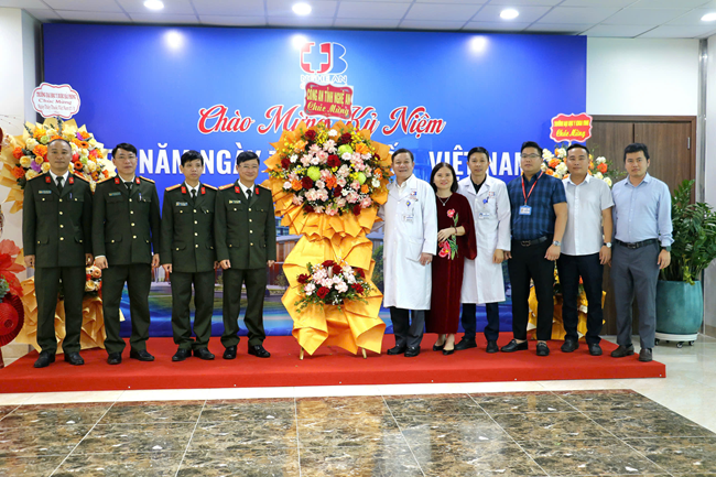 Chúc mừng Bệnh viện Ung bướu Nghệ An