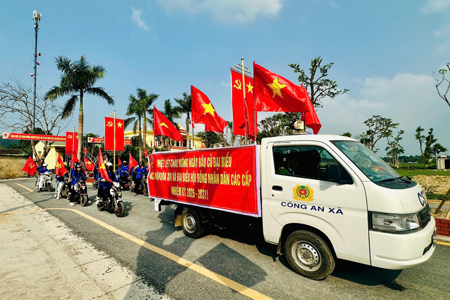 Đoàn viên, thanh niên ra quân tuyên truyền bầu cử