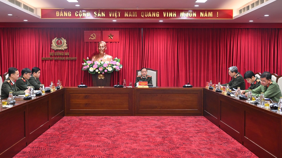 Quang cảnh buổi làm việc