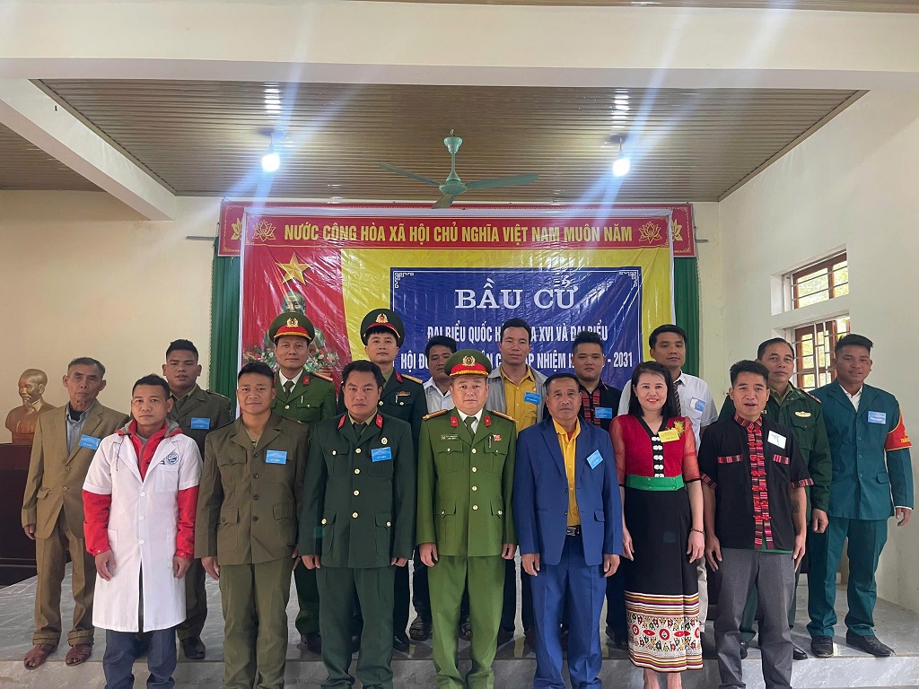 Công an xã Bắc Lý phối hợp với lực lượng liên quan bảo đảm ANTT khu vực bỏ phiếu