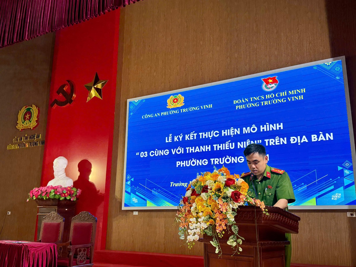 Đại diện Chi đoàn Công an phường phát biểu