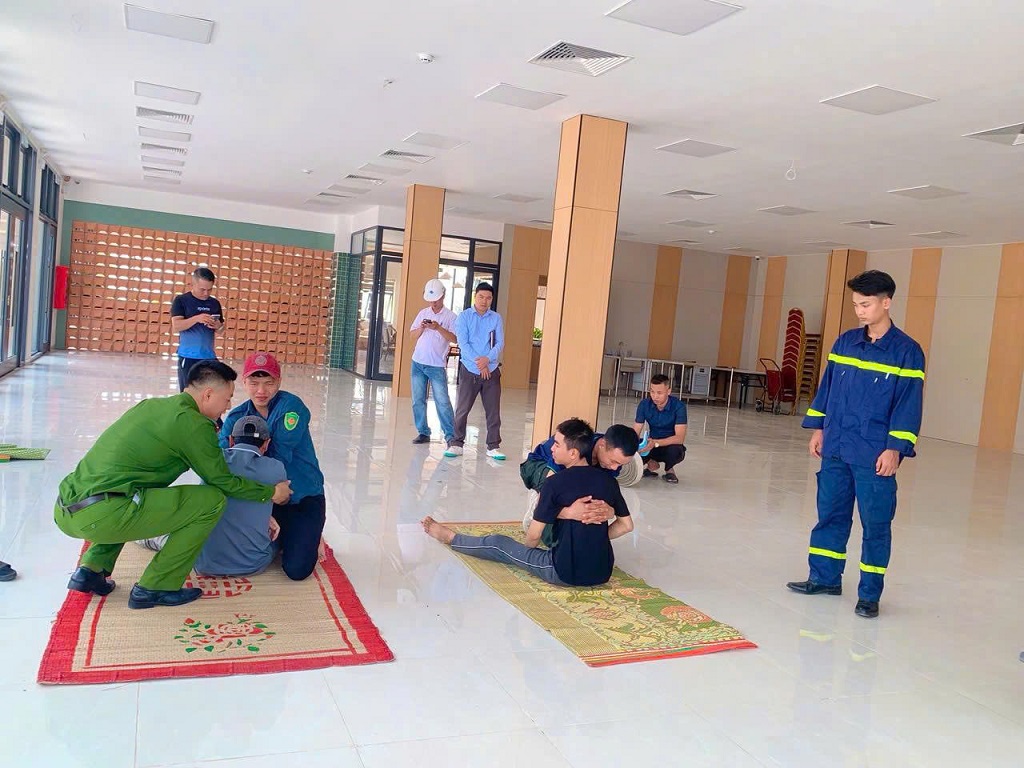 Tăng cường huấn luyện nghiệp vụ cho lực lượng PCCC cơ sở góp phần xây dựng lực lượng tại chỗ vững vàng, bình tĩnh, chủ động ứng phó, xử lý hiệu quả sự cố phát sinh