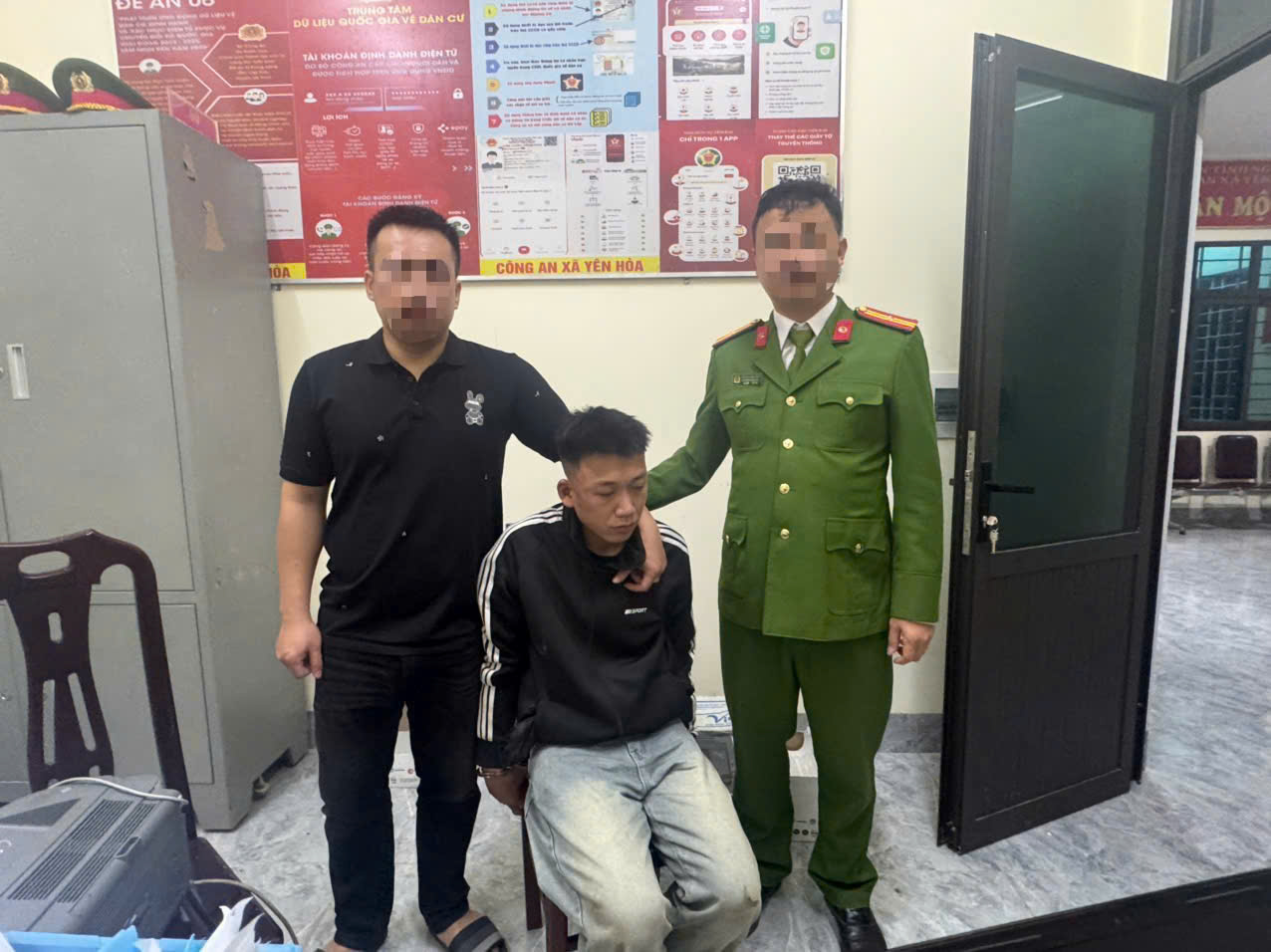 Công an xã Yên Hòa bắt giữ đối tượng Lữ Sĩ Văn về hành vi tàng trữ trái phép chất ma túy 