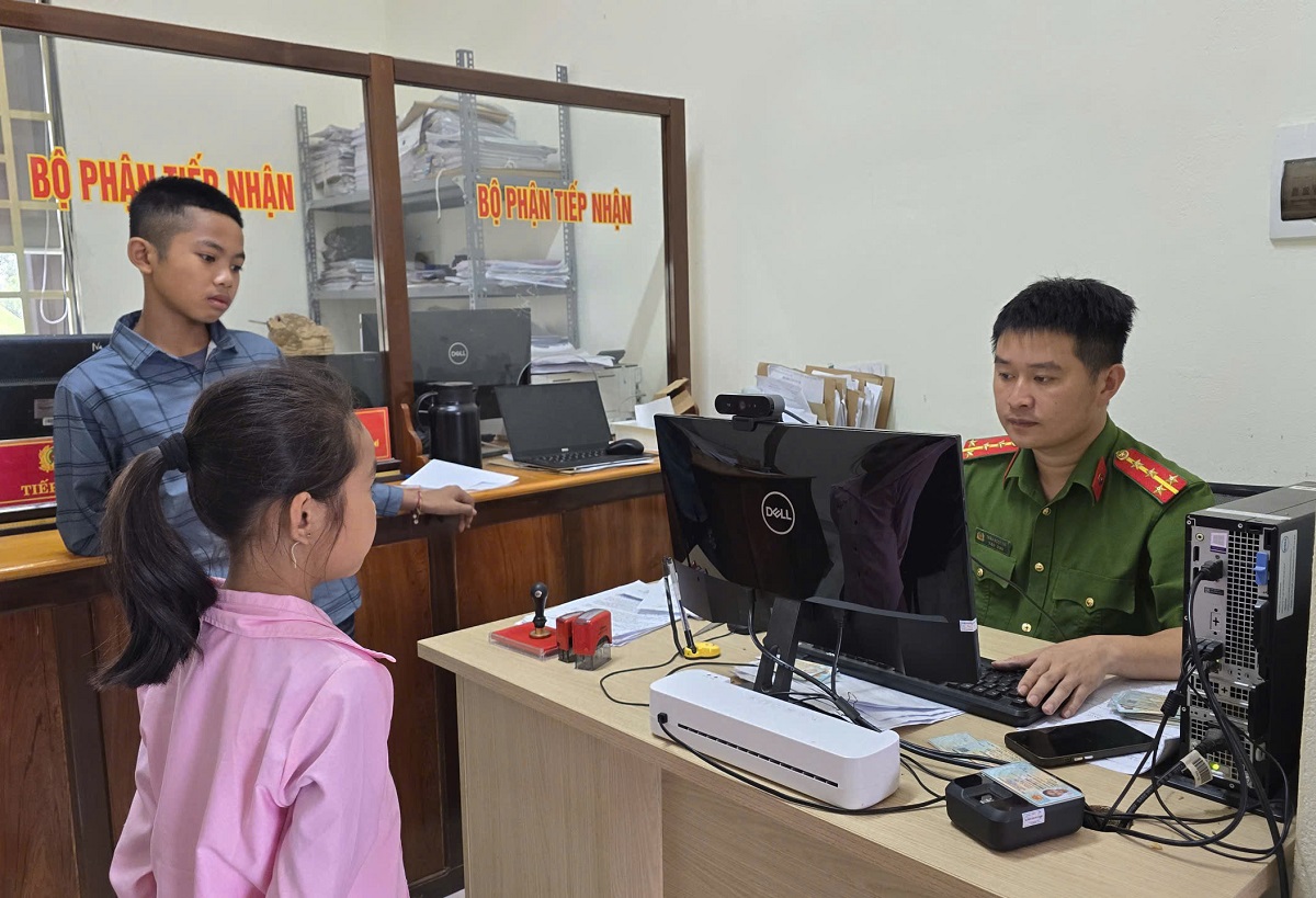 Công an xã Na Ngoi triển khai 