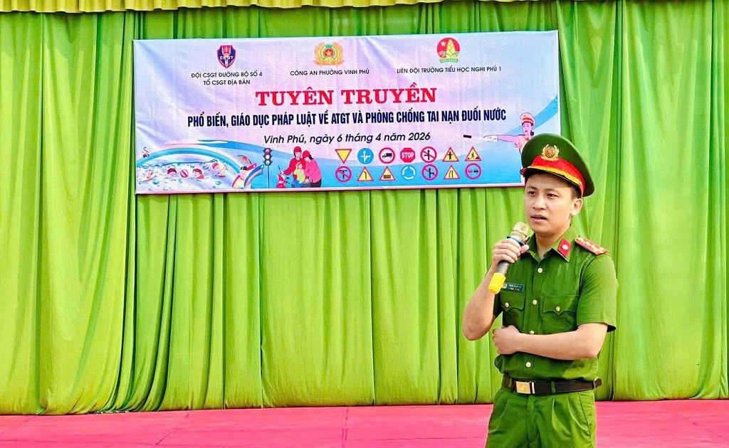 Công an phường Vinh Phú tuyên truyền phòng chống tai nạn đuối nước tại Trường Tiểu học Nghi Phú 1