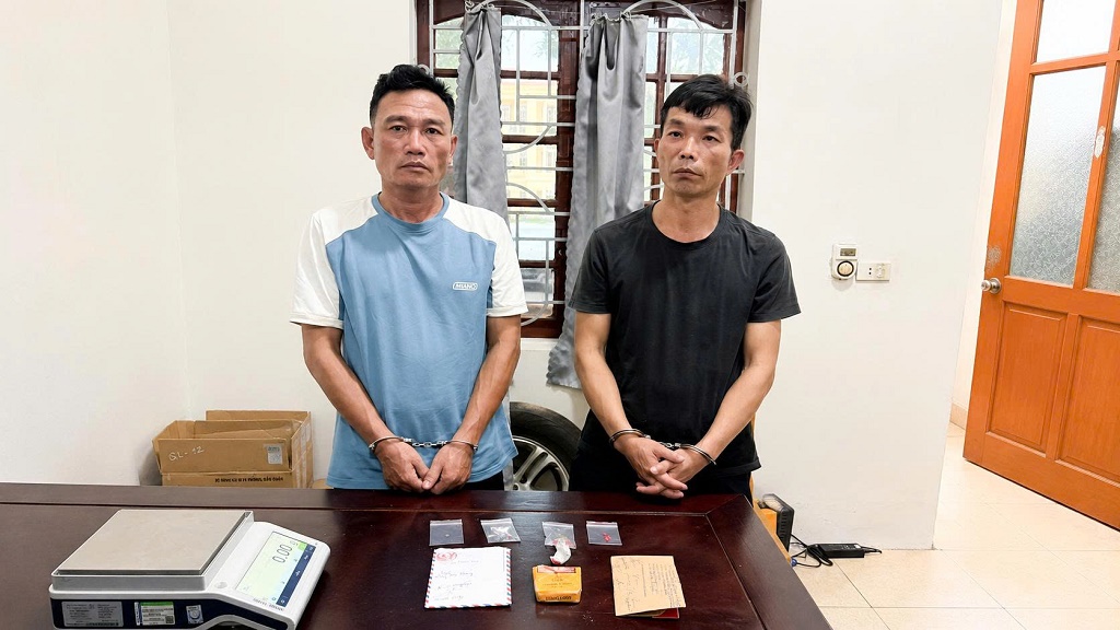 Hai đối tượng tại cơ quan Công an