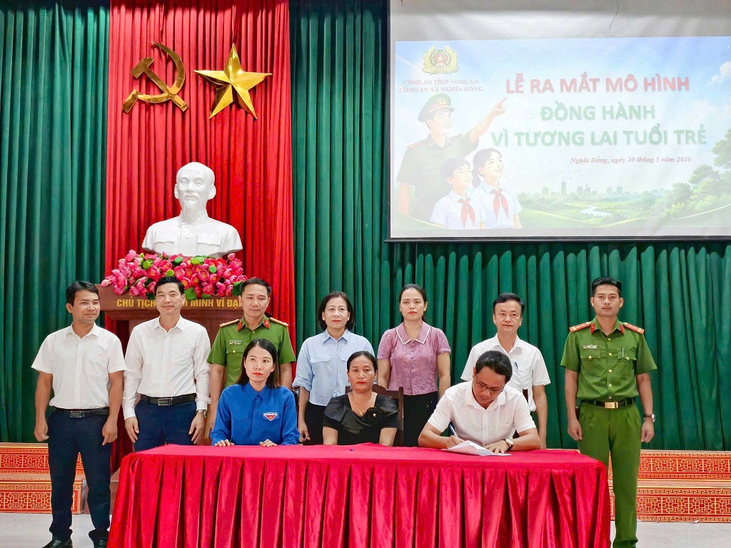 Ký cam kết thực hiện