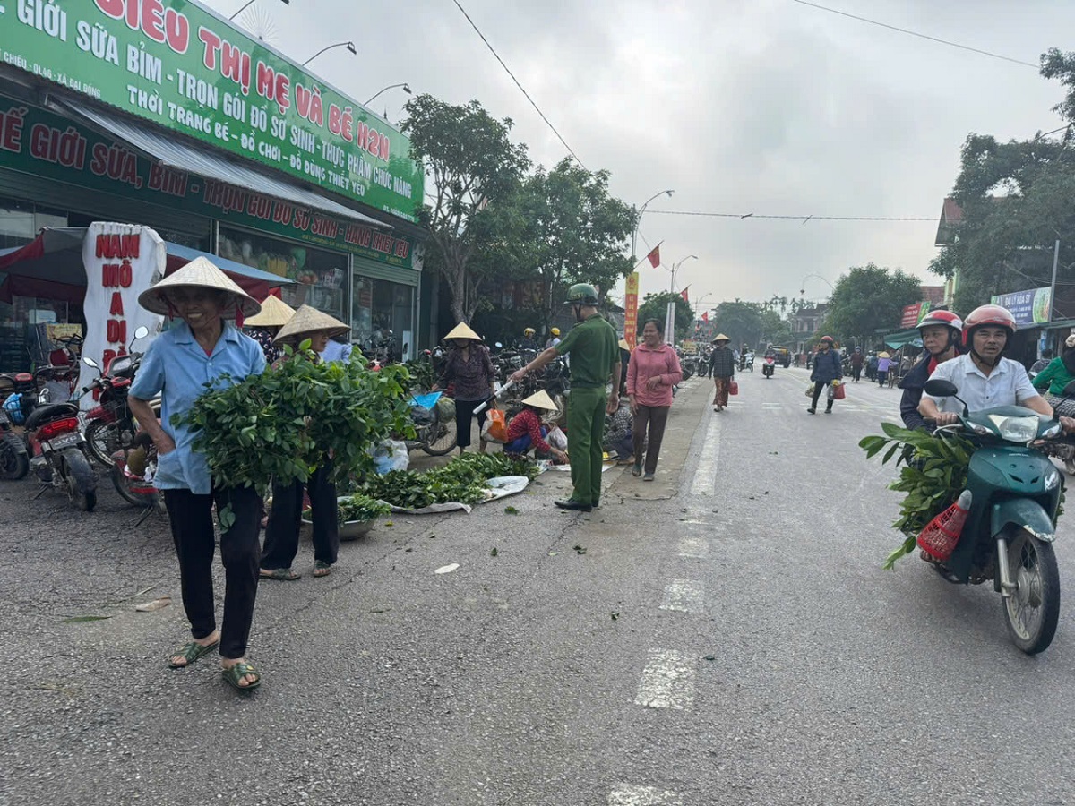 Tăng cường kiểm tra, thường xuyên ra quân nhắc nhở vi phạm