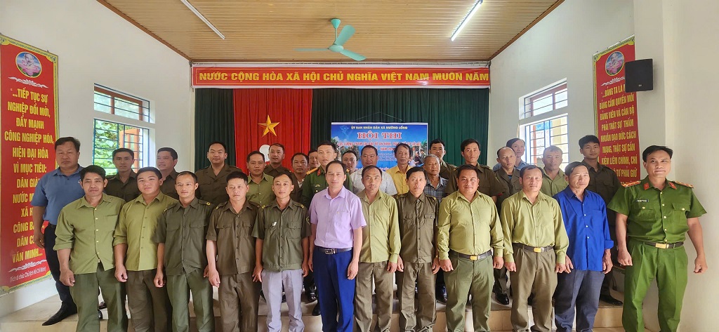 Trao giải cho đội đạt thành tích xuất sắc