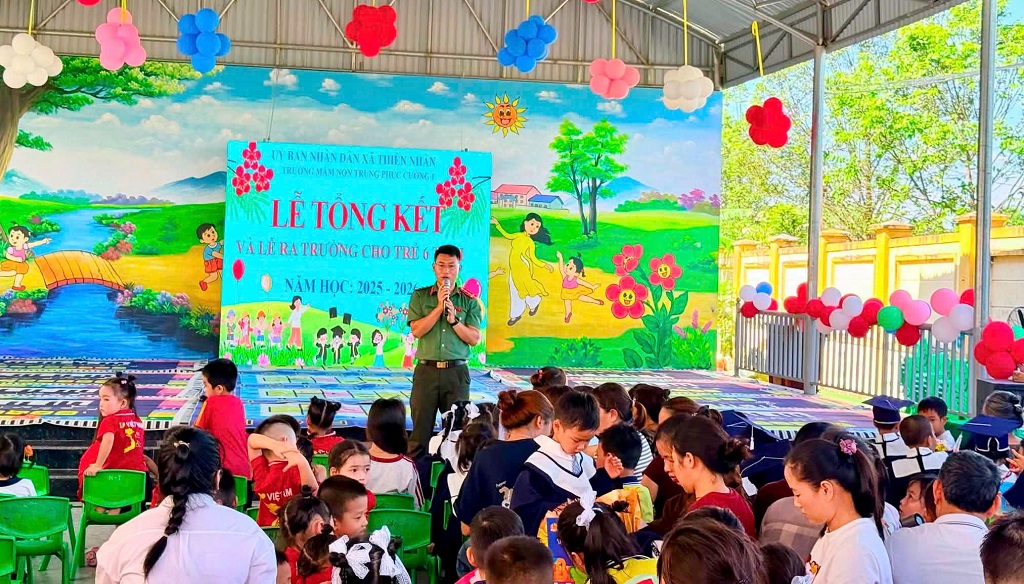 Công an xã tuyên truyền phòng, chống tai nạn đuối nước cho trẻ mầm non