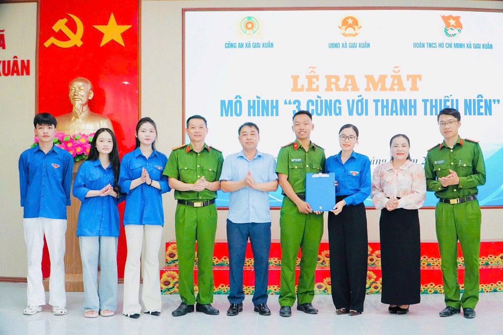 Ký cam kết thực hiện