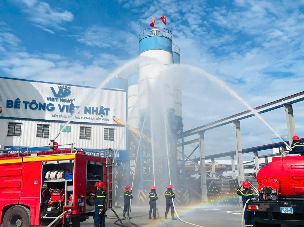Thực tập phương án chữa cháy và cứu nạn cứu hộ tại nhà máy sản xuất bê tông