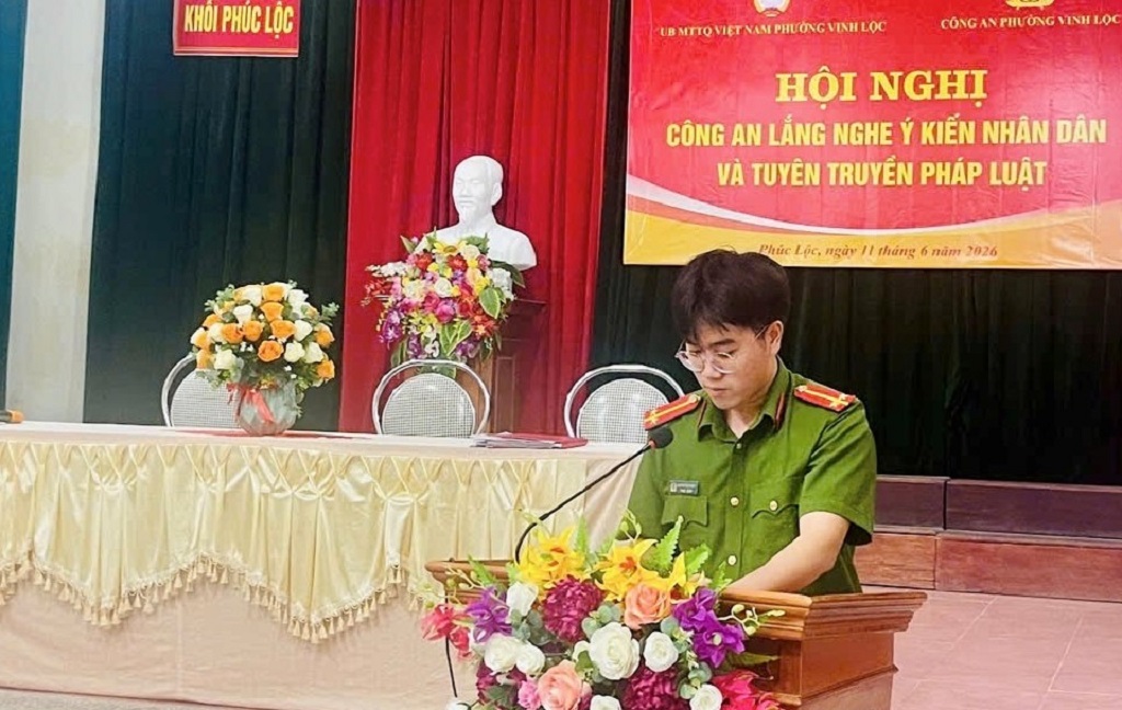 Đại diện Ủy ban MTTQ phường Vinh Lộc và Công an phường phát biểu ý kiến
