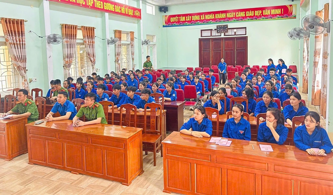Tuyên truyền pháp luật tới đoàn viên, thanh thiếu niên và học sinh