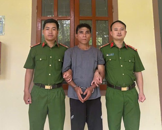 Công an xã Na Loi đối tượng tàng trữ trái phép chất ma túy