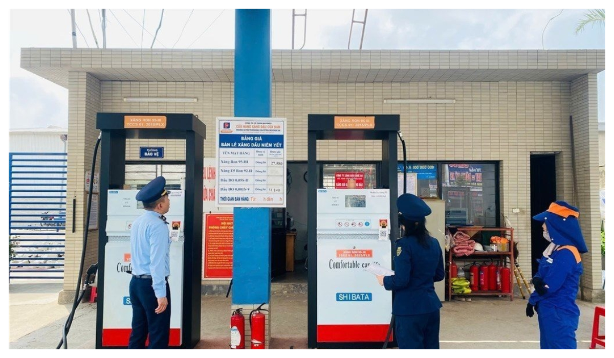 Các hành vi đầu cơ, găm hàng xăng dầu sẽ bị xử lý như thế nào?