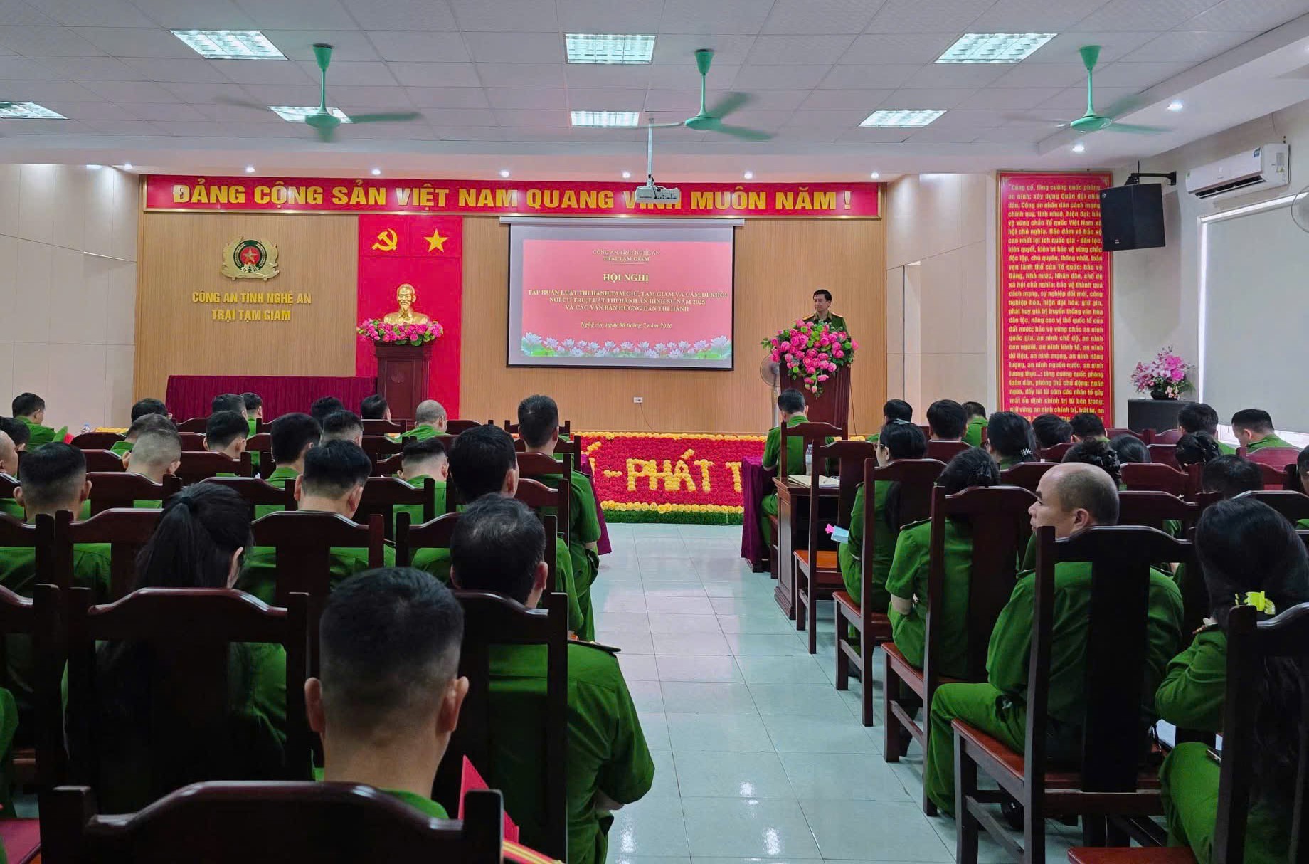 Trại Tạm giam Công an tỉnh tập huấn Luật thi hành tạm giữ, tạm giam
