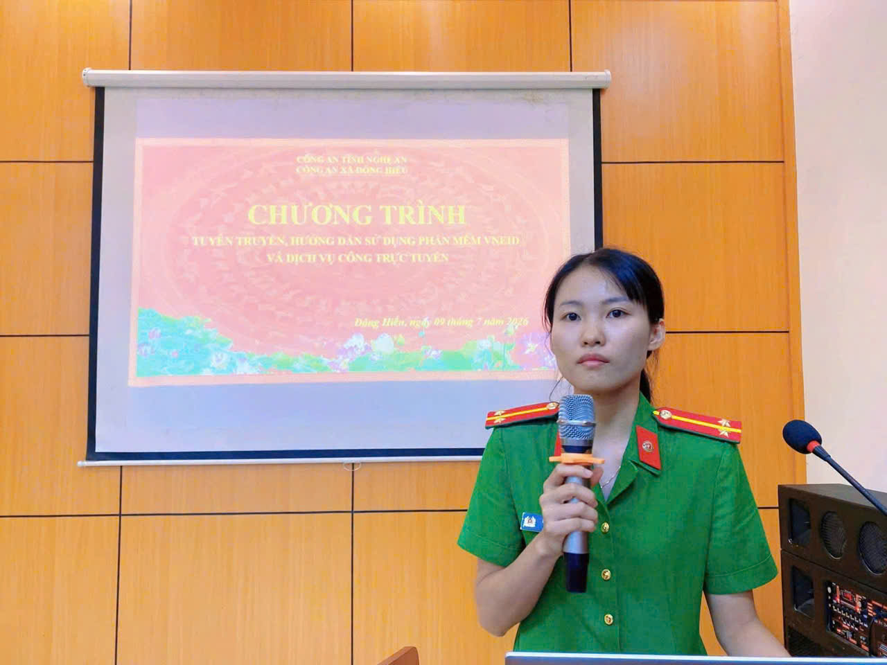 Công an xã Đông Hiếu tuyên truyền, phổ biến, giáo dục pháp luật cho đoàn viên, thanh thiếu niên