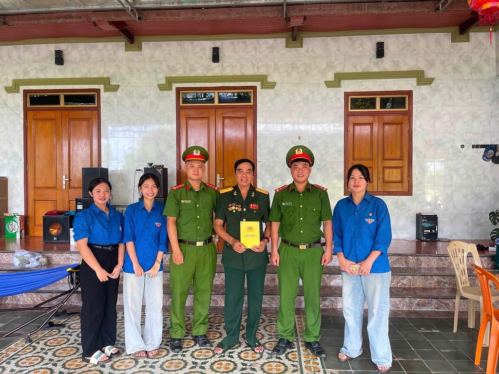 Công an xã Thành Bình Thọ tổ chức hoạt động 