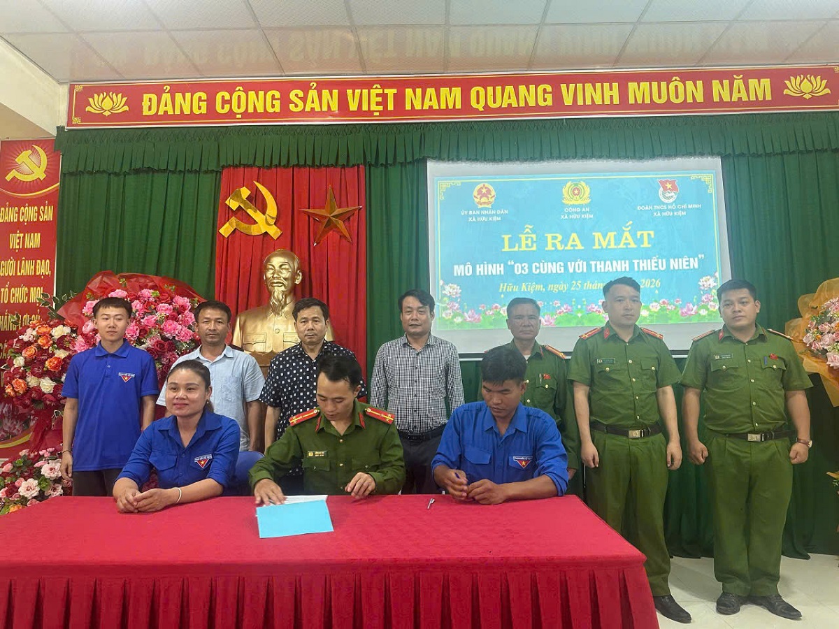 Ký cam kết thực hiện giữa các thành viên tham gia mô hình