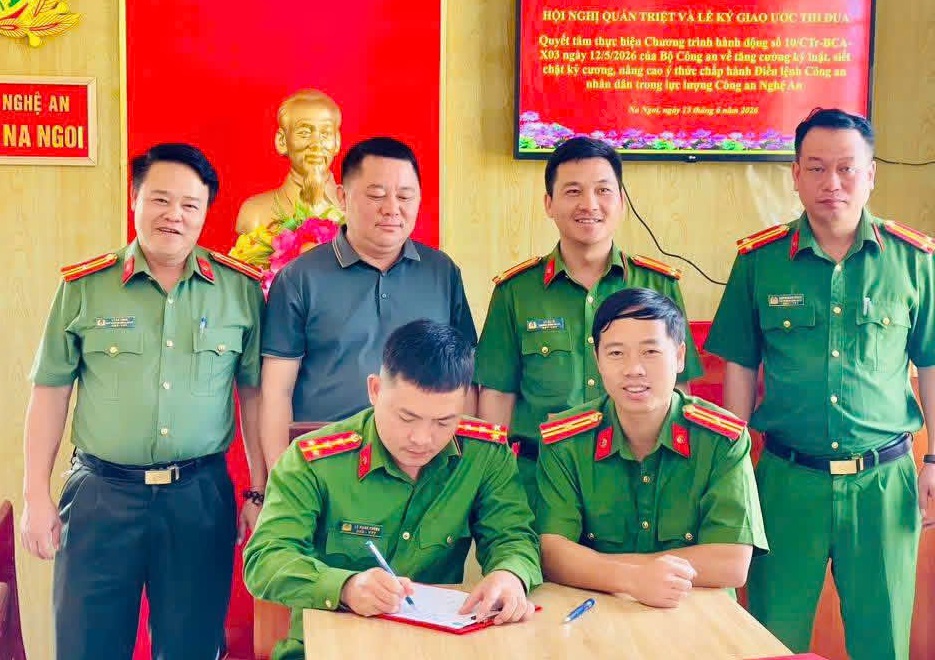 Lễ ký kết giao ước thi đua quyết tâm thực hiện chương trình hành động số 10