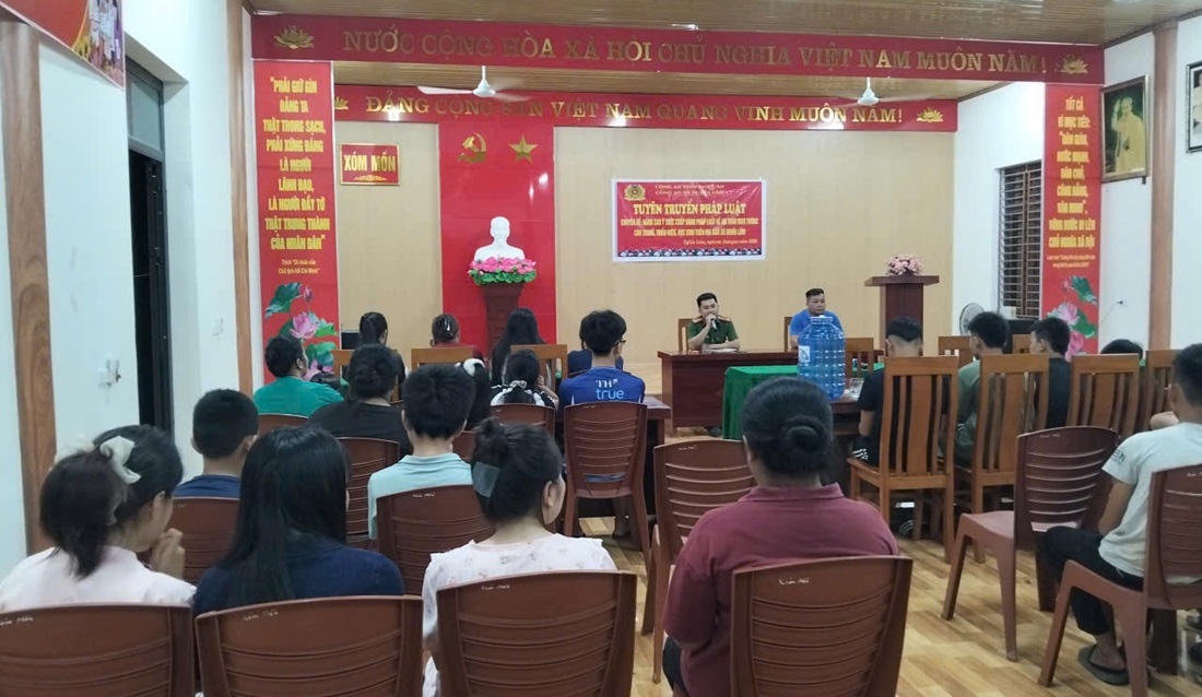 Toàn cảnh buổi tuyên truyền