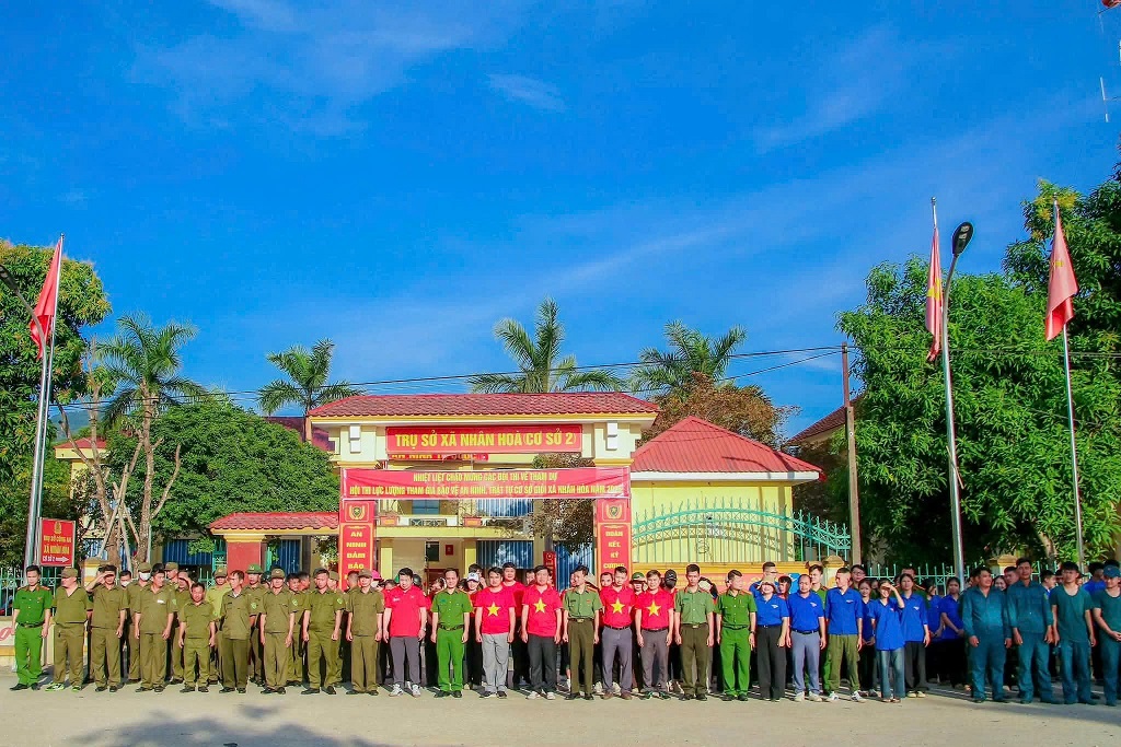Cán bộ, chiến sĩ, người dân tham gia chạy bộ