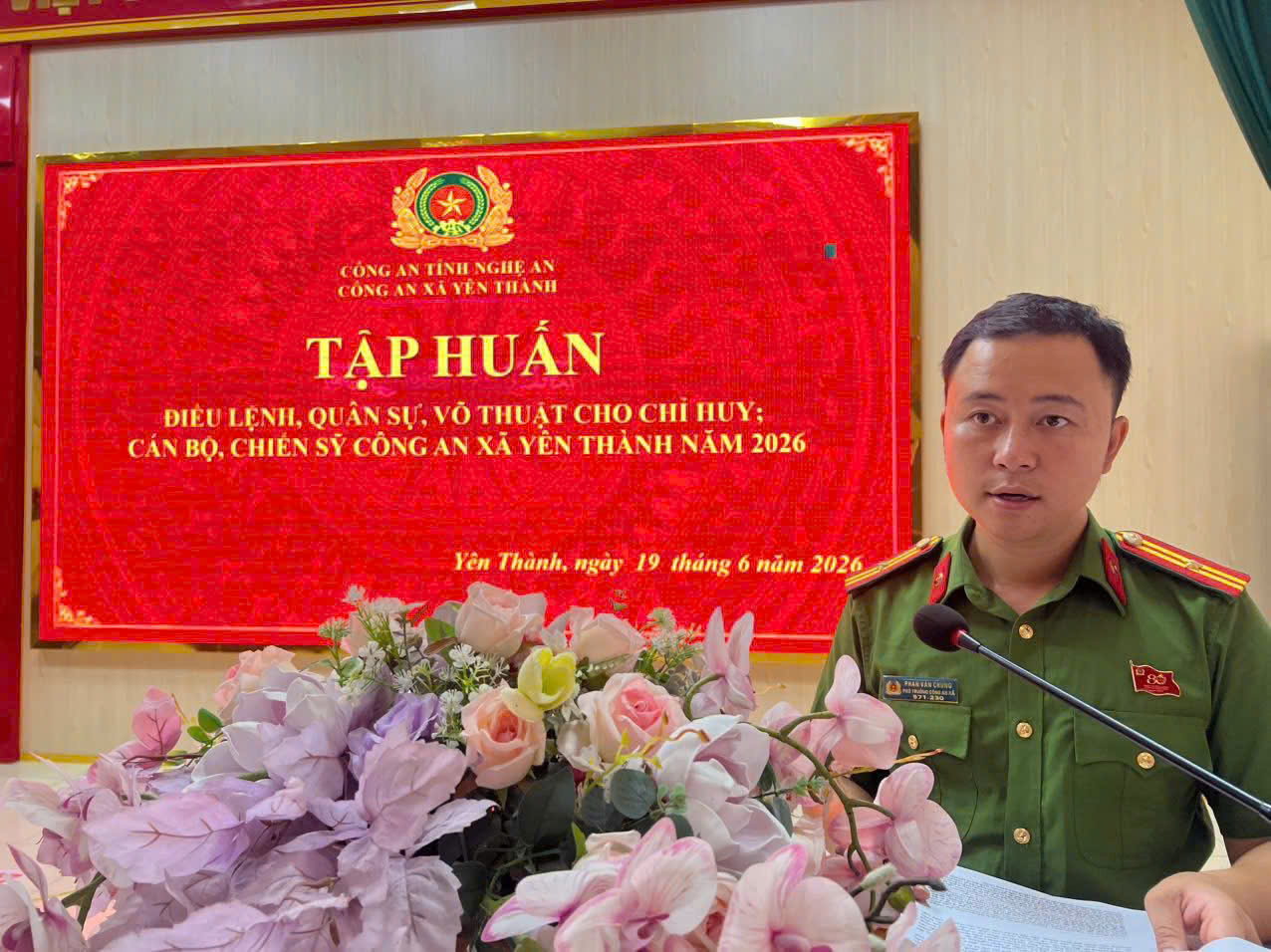 Công an xã phát biểu tại Hội nghị