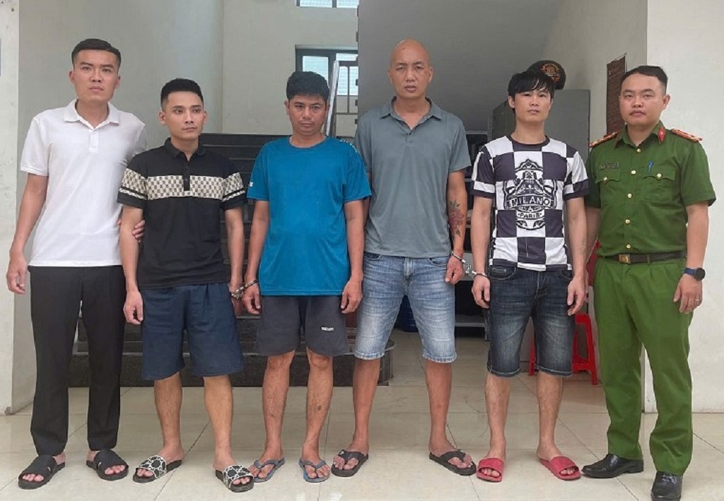 Đối tượng tàng trữ, mua bán trái phép chất ma túy tại cơ quan Công an