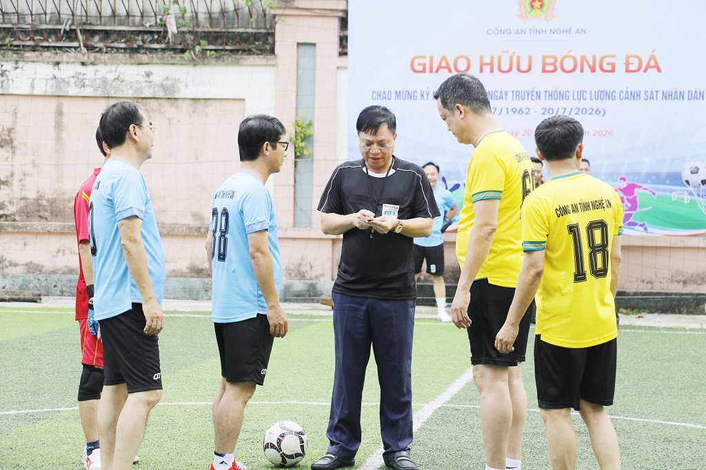 Tiến hành bốc thăm