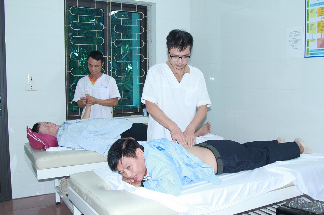 Lĩnh vực y học cổ truyền của bệnh viện thu hút đông đảo người dân đến khám, điều trị   