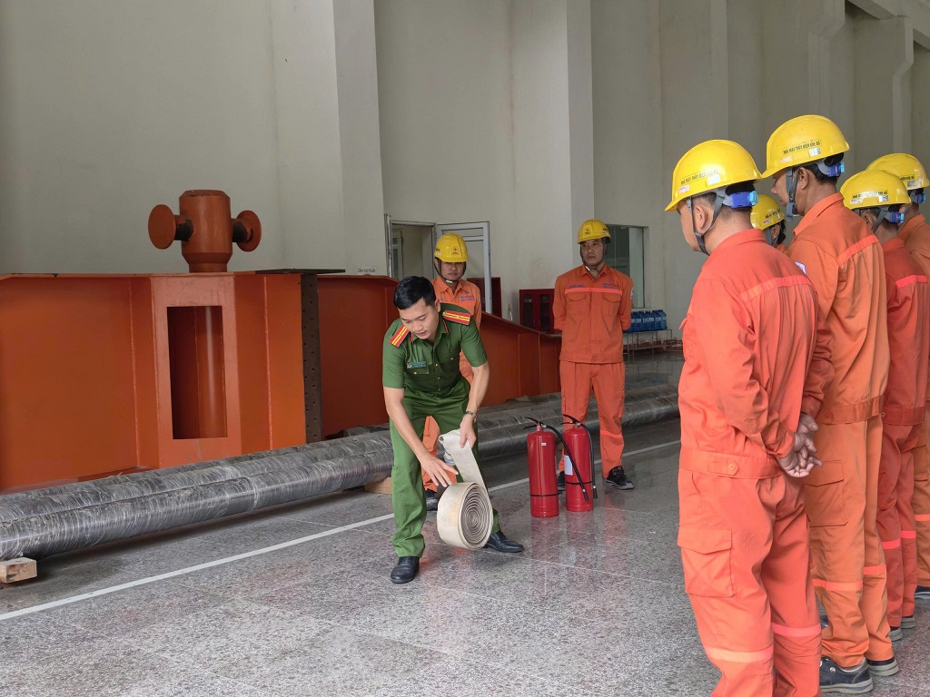 Trang bị kiến thức, kỹ năng xử lý sự cố cháy, nổ trong quá trình vận hành nhà máy