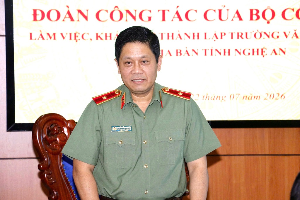 Đồng chí Thiếu tướng Nguyễn Hồng Nguyên, Phó Chánh Văn phòng, Bộ Công an kết luận buổi làm việc