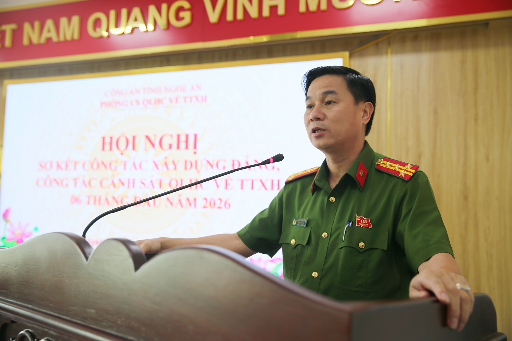 Đồng chí Đại tá Nguyễn Văn Hùng, Bí thư Đảng ủy, Trưởng phòng Cảnh sát quản lý hành chính về trật tự xã hội kết luận Hội nghị