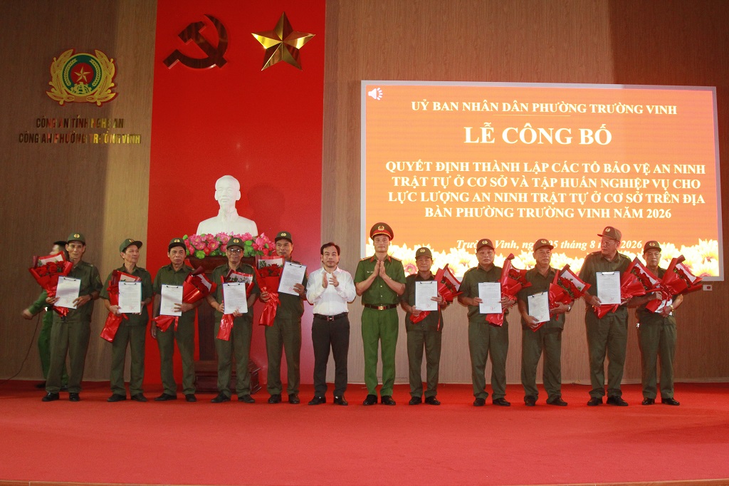 Phường Trường Vinh công bố Quyết định thành lập 50 Tổ tham gia bảo vệ ANTT ở cơ sở