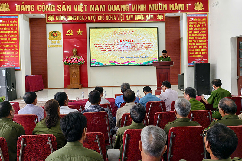 Ra mắt mô hình 