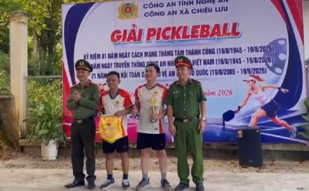 Công an xã Chiêu Lưu tổ chức Giải Pickleball