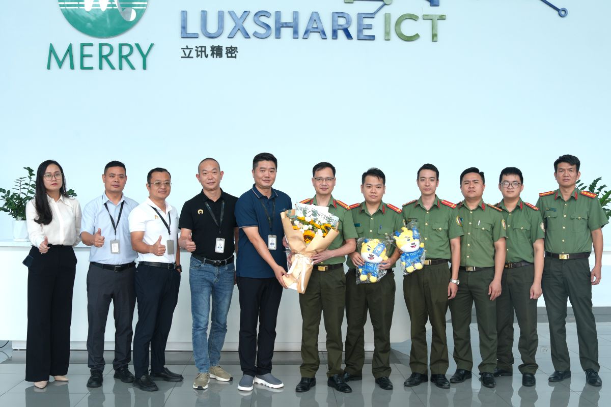 Phòng Quản lý xuất nhập cảnh Công an tỉnh: Tuyên truyền, phổ biến pháp luật về xuất nhập cảnh, cư trú cho người nước ngoài