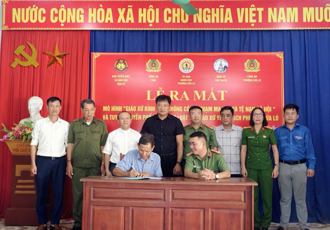 Ký cam kết phối hợp thực hiện hiệu quả mô hình