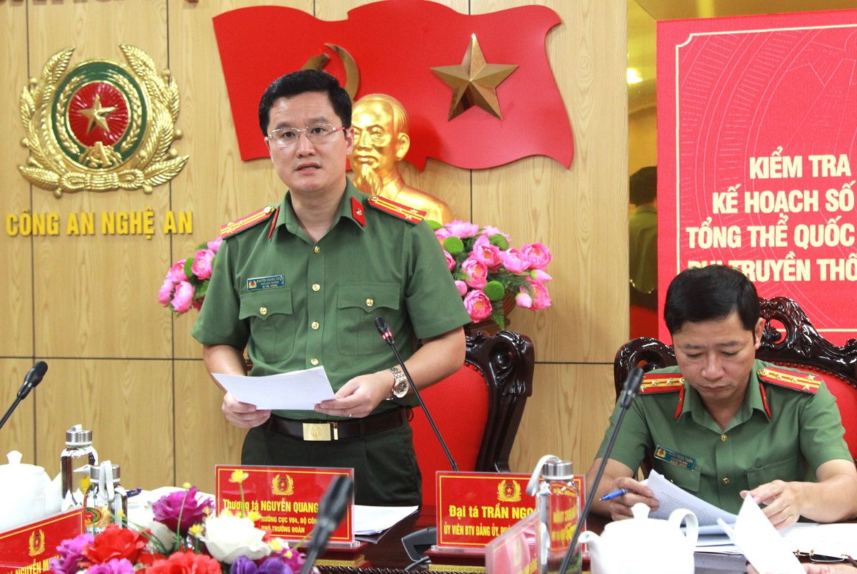 Đồng chí Thượng tá Nguyễn Quang Chiến, Phó Cục trưởng Cục Khoa học, Chiến lược và Lịch sử Công an, Phó Trưởng đoàn kiểm tra phát biểu