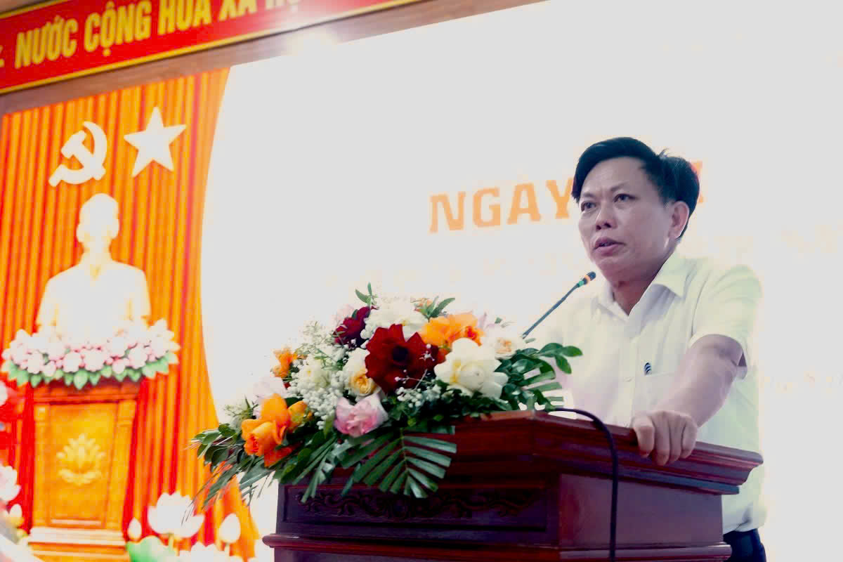 Đồng chí Biện Văn Trung, Bí thư Đảng ủy, Chủ tịch HĐND xã phát biểu
